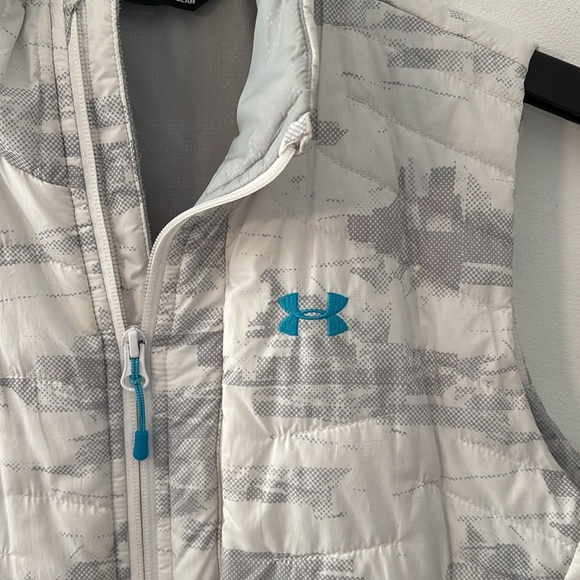Under Armour Puffer Vest Small White Camo Print Cold Gear Fitted Warm Winter - Picture 3 of 9